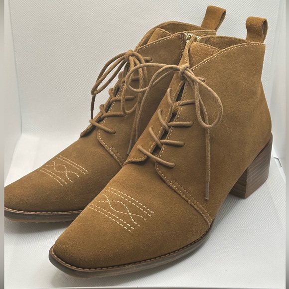 Kelsi Dagger, Western style Suede Bootie. Size 9.5 - Picture 3 of 10